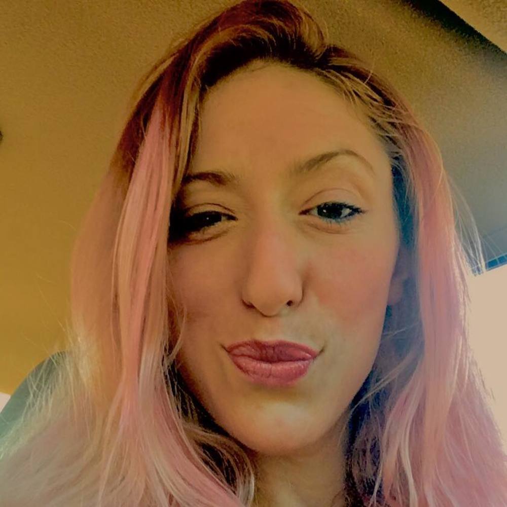 Meet your Posher, Carly